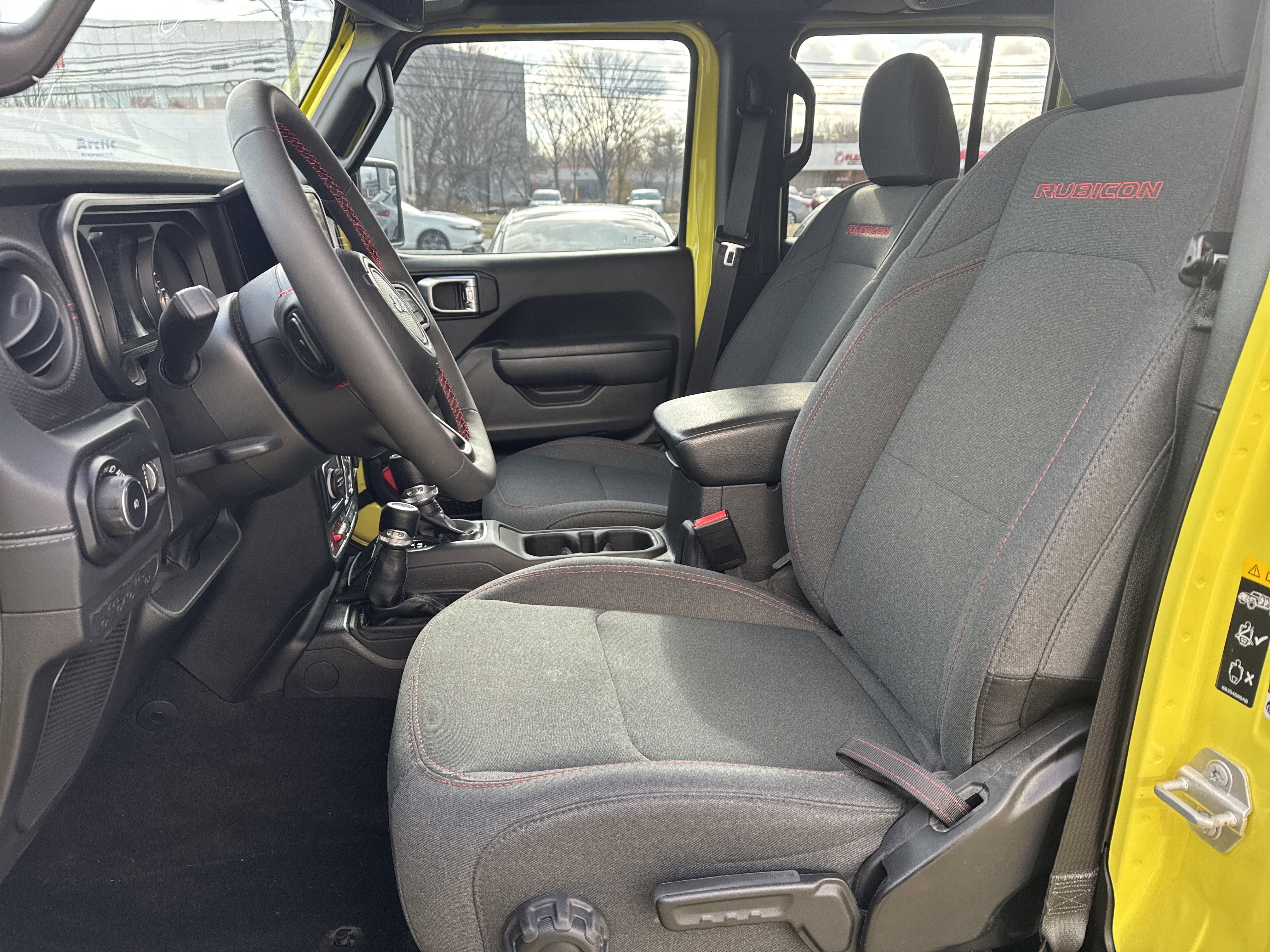 Used 2024 Jeep Wrangler Unlimited Rubicon w/ Technology Group image 15