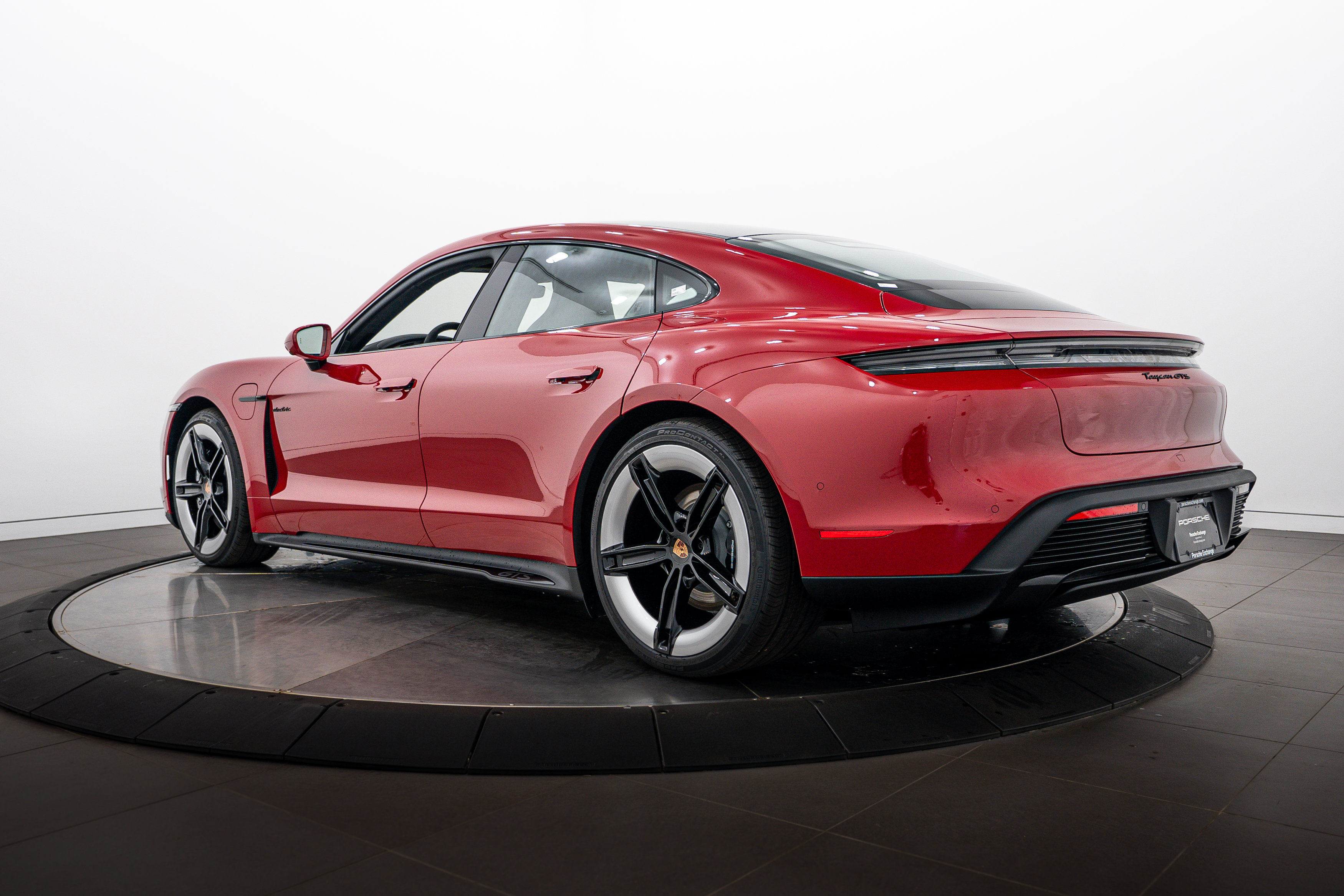 New 2026 Porsche Taycan GTS AWD/4WD image 3