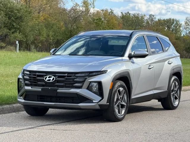 Used 2025 Hyundai Tucson SEL FWD image 8