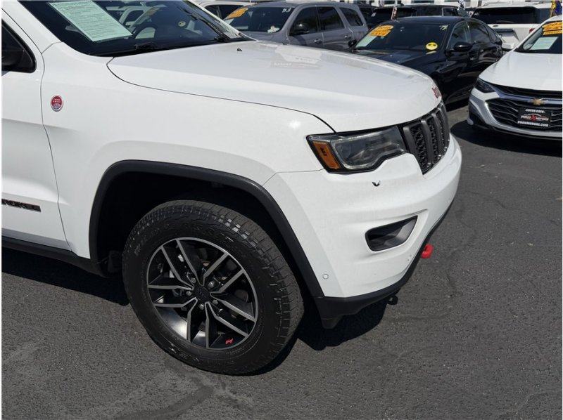 Used 2019 Jeep Grand Cherokee Trailhawk w/ Trailhawk Luxury Group AWD/4WD image 7