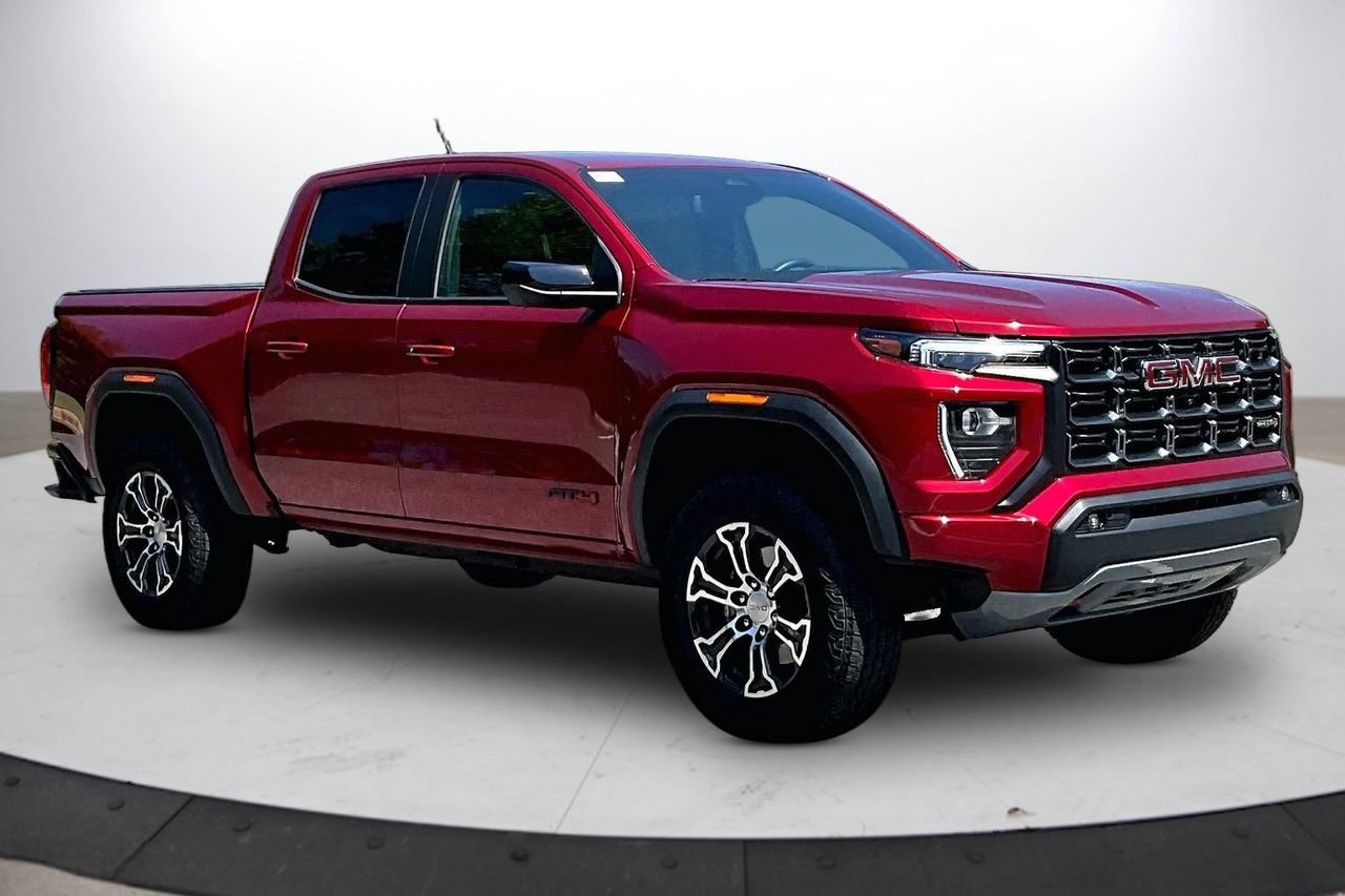 Used 2024 GMC Canyon AT4 w/ AT4 Premium Package AWD/4WD image 2