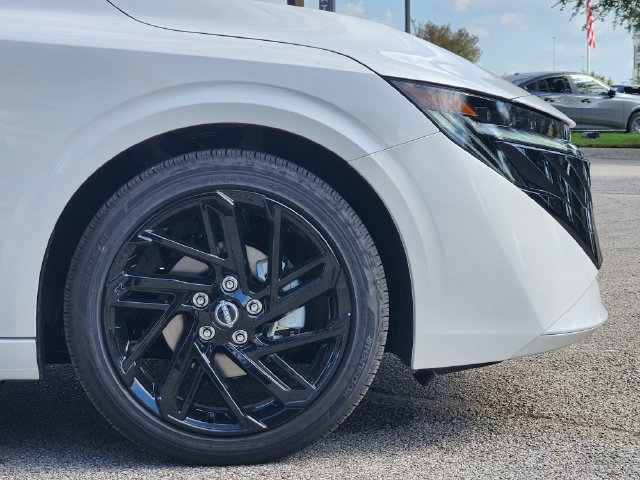 New 2027 Nissan Sentra SR w/ SR Premium Package FWD image 8