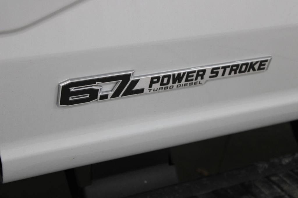 New 2026 Ford F250 Lariat w/ Black Appearance Package image 16