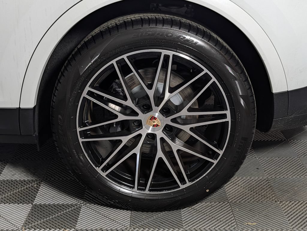 New 2026 Porsche Cayenne AWD/4WD image 12