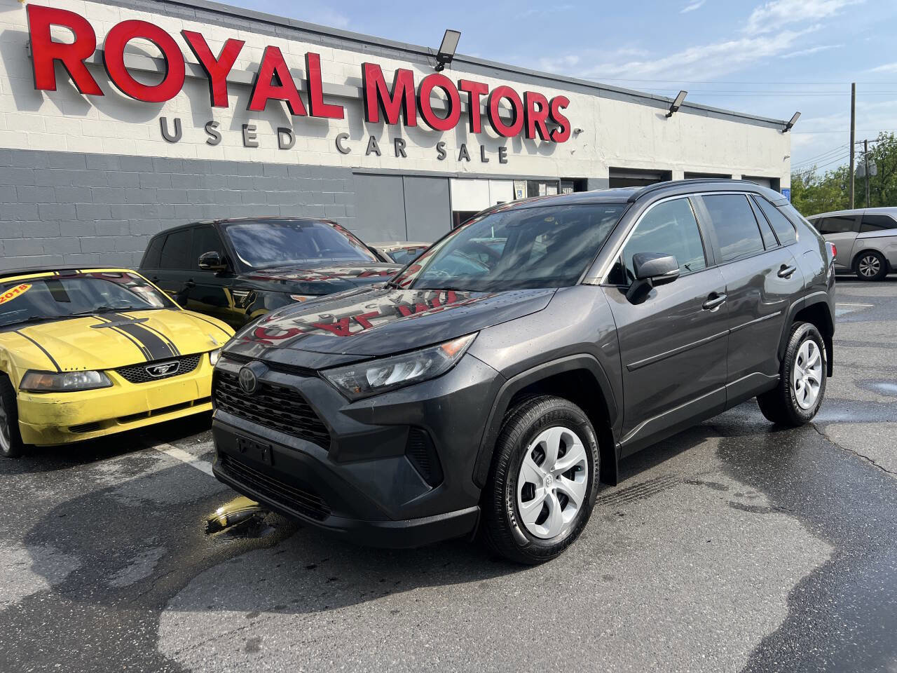 Used 2019 Toyota RAV4 LE w/ All Weather Liner Package