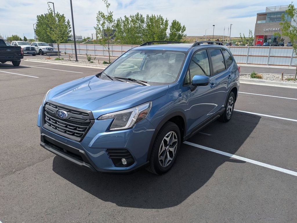 Used 2023 Subaru Forester Premium image 8