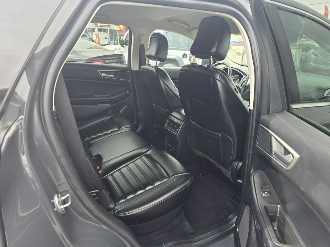 Used 2021 Ford Edge SEL AWD/4WD image 20