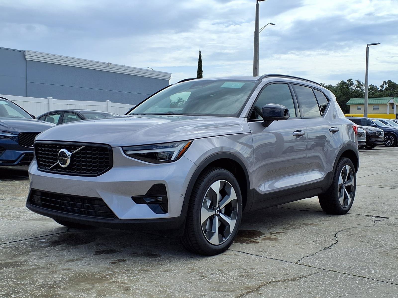 New 2026 Volvo XC40 B5 Plus w/ Protection Package Premier AWD/4WD image 3