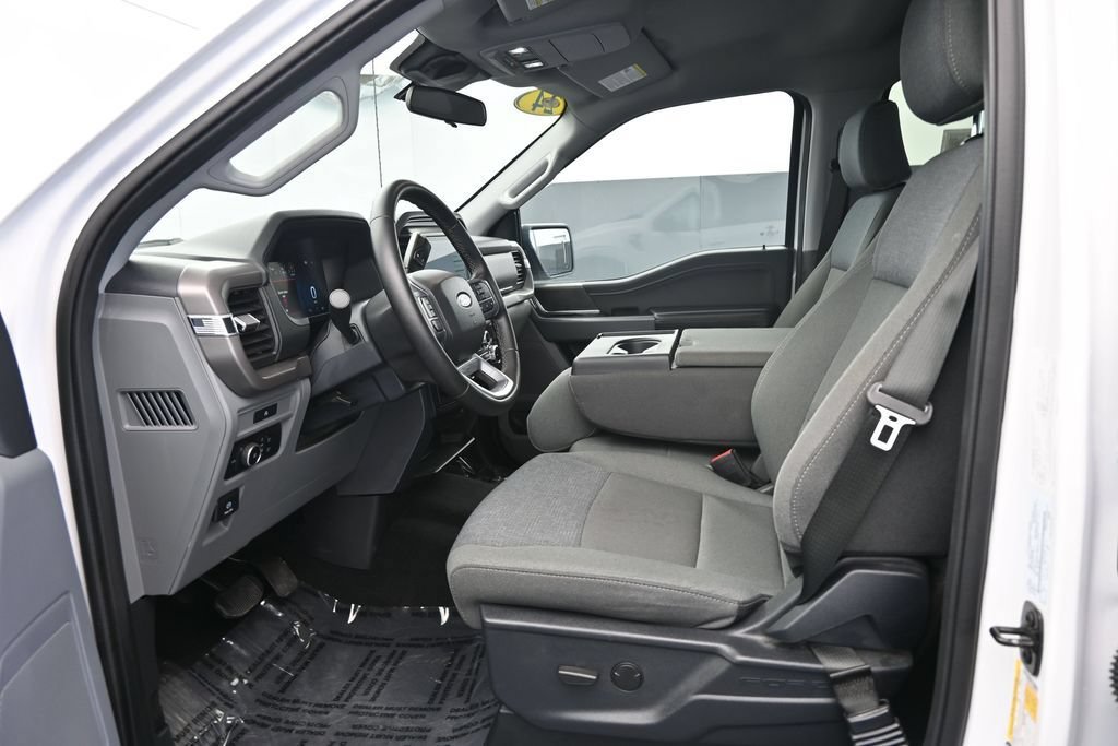 Used 2025 Ford F150 XLT w/ Equipment Group 301A Standard AWD/4WD image 16
