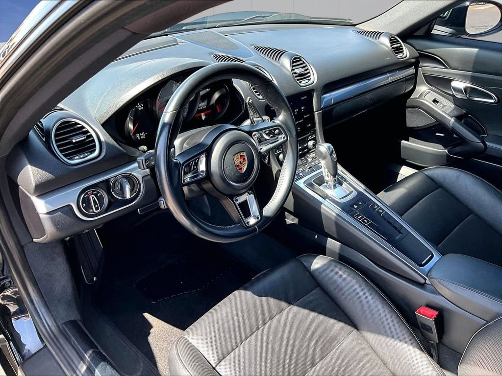 Certified 2018 Porsche 718 Cayman S RWD image 4