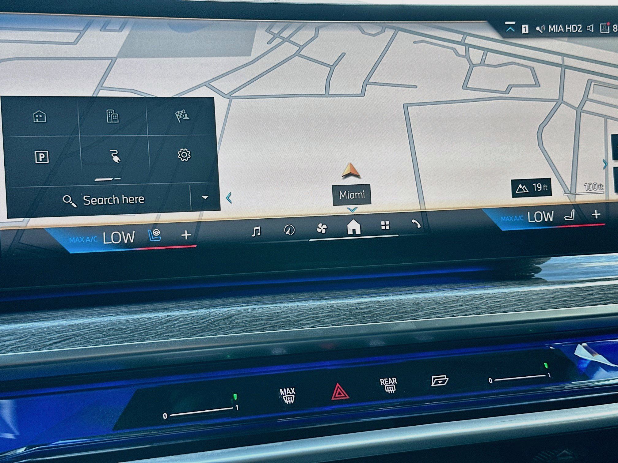 Certified 2024 BMW i7 xDrive60 AWD/4WD image 13