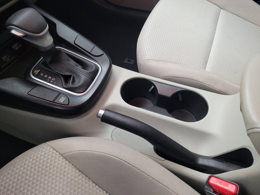 Used 2022 Kia Soul LX image 26