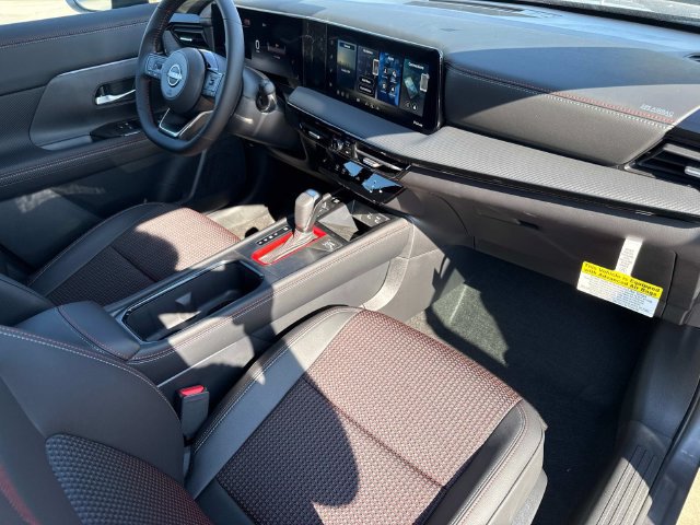 New 2027 Nissan Kicks SR FWD image 15