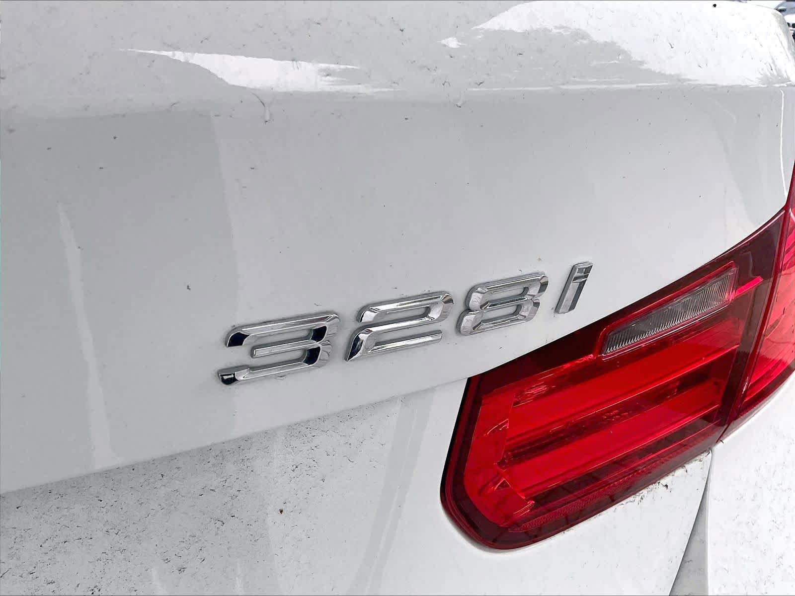 Used 2015 BMW 328i xDrive Sedan AWD/4WD image 10
