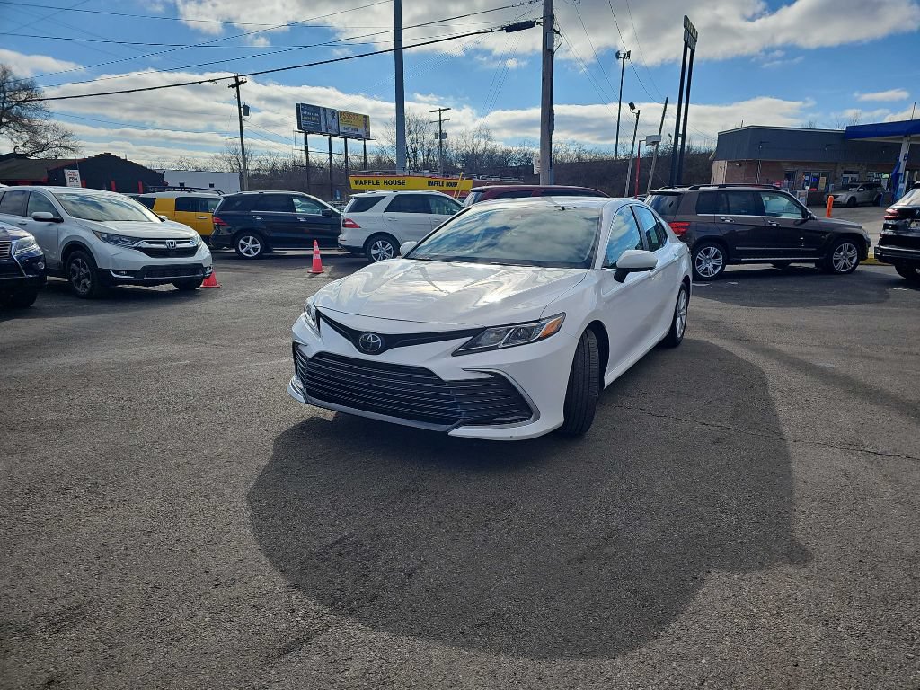 Used 2021 Toyota Camry LE FWD image 12