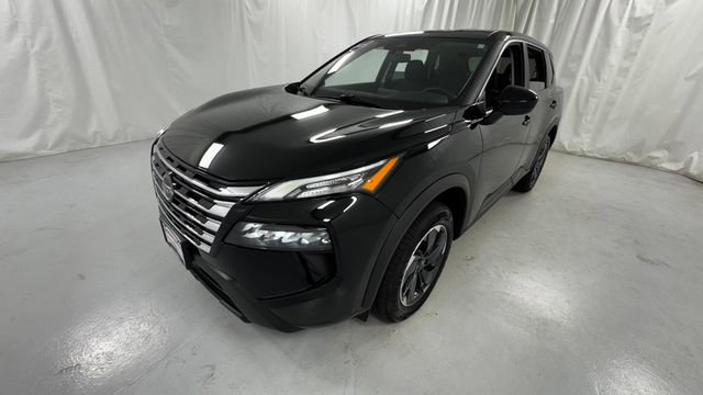 Certified 2025 Nissan Rogue SV AWD/4WD image 7