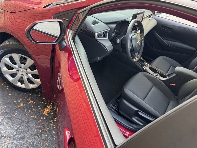 Used 2024 Toyota Corolla LE image 30