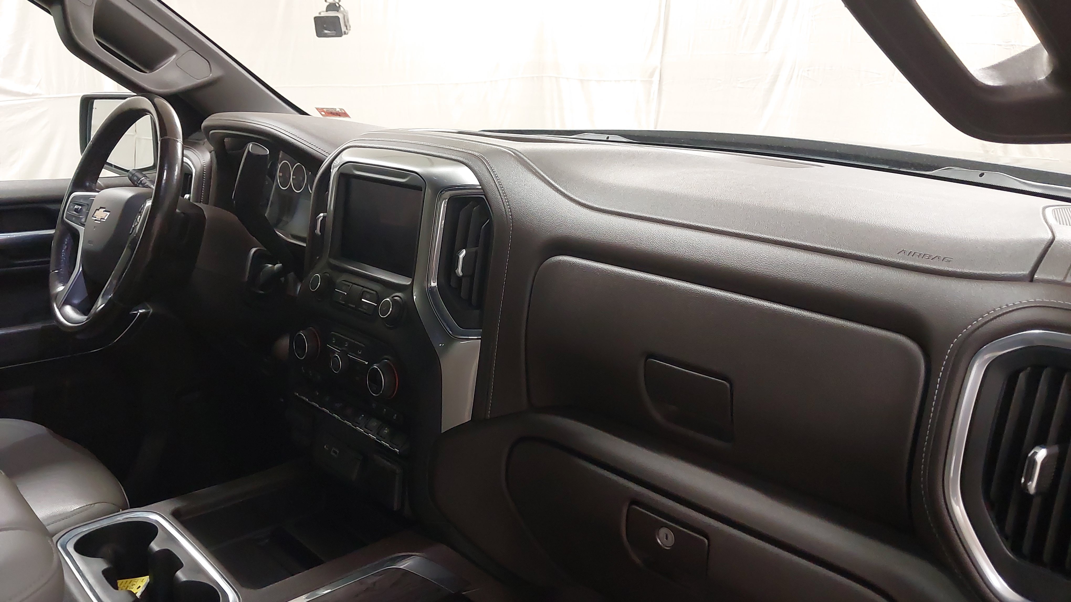 Used 2021 Chevrolet Silverado 1500 LTZ AWD/4WD image 30