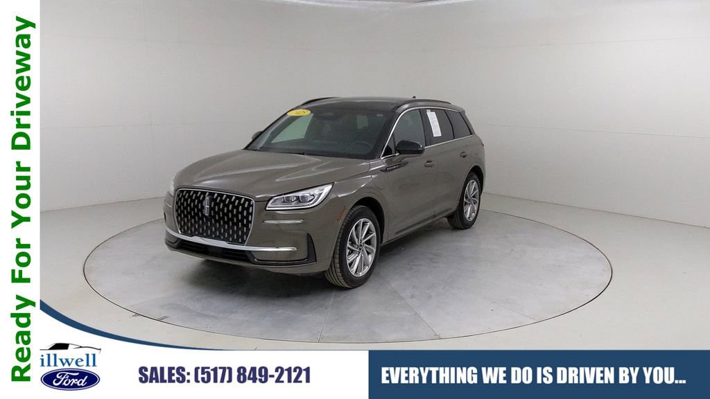 Used 2025 Lincoln Corsair Grand Touring w/ Towing Package image 1