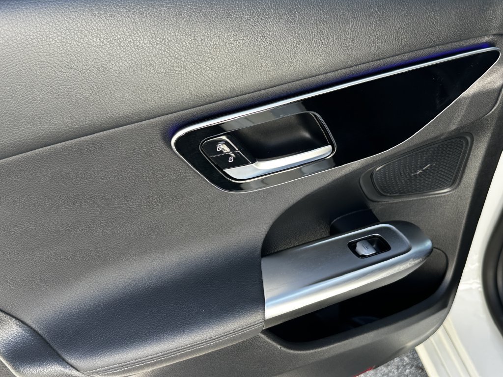 Certified 2023 Mercedes-Benz C 300 Sedan image 25