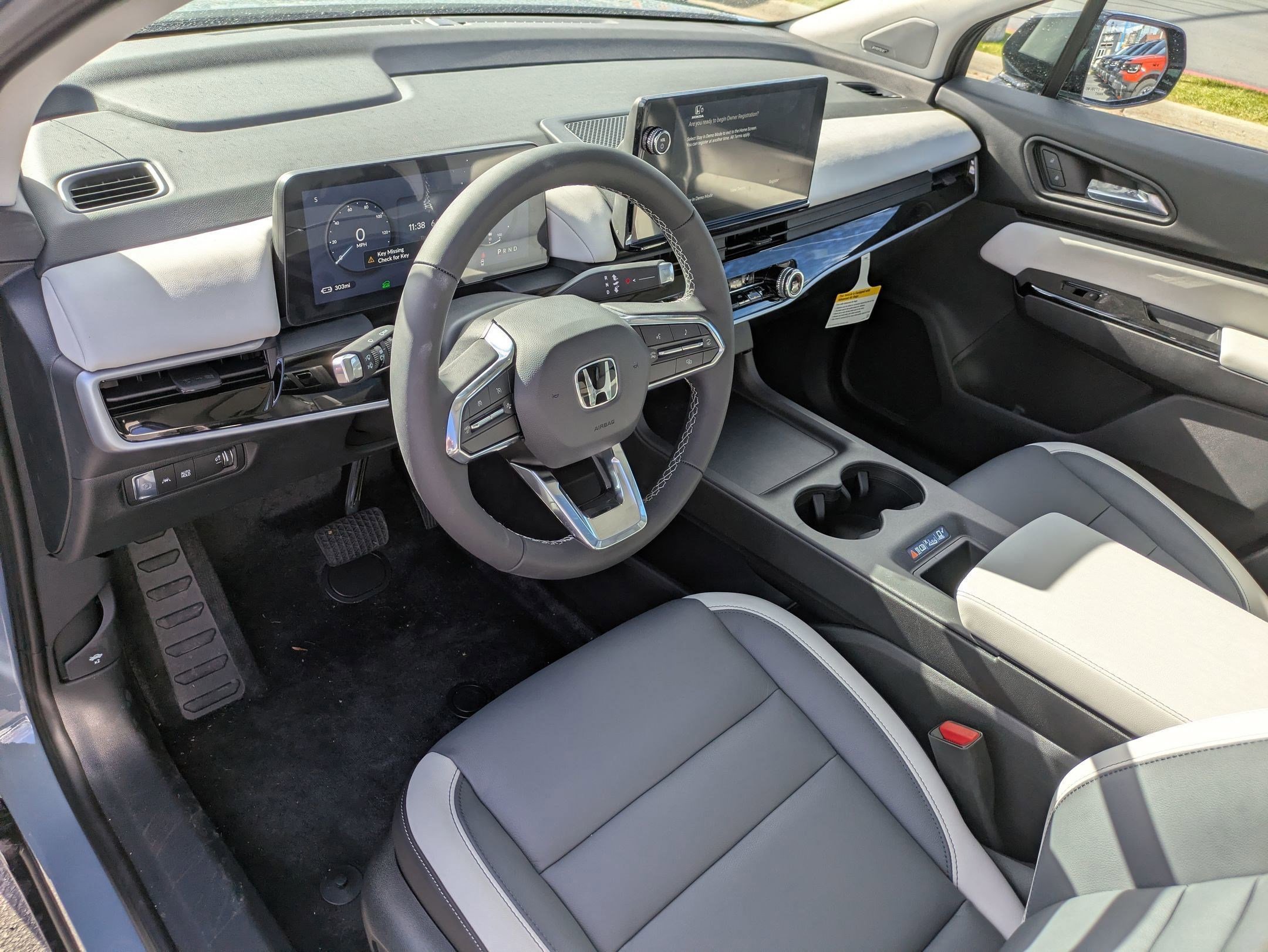 New 2025 Honda Prologue Touring image 13