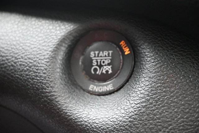 Used 2014 Jeep Cherokee Limited AWD/4WD image 22