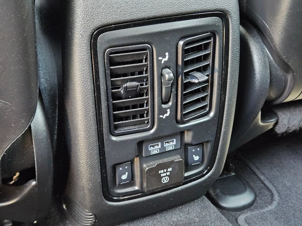 Used 2021 Dodge Durango R/T w/ Tow 'N Go Package AWD/4WD image 16