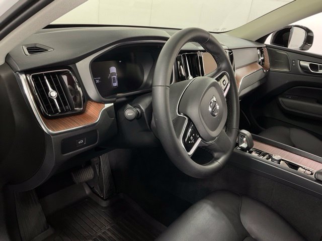 Used 2024 Volvo XC60 B5 Plus w/ Protection Package Premier AWD/4WD image 19