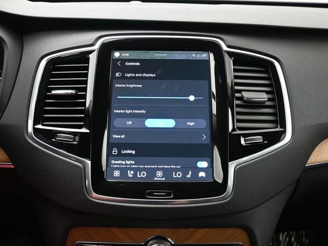 Used 2024 Volvo XC90 B5 Plus image 16