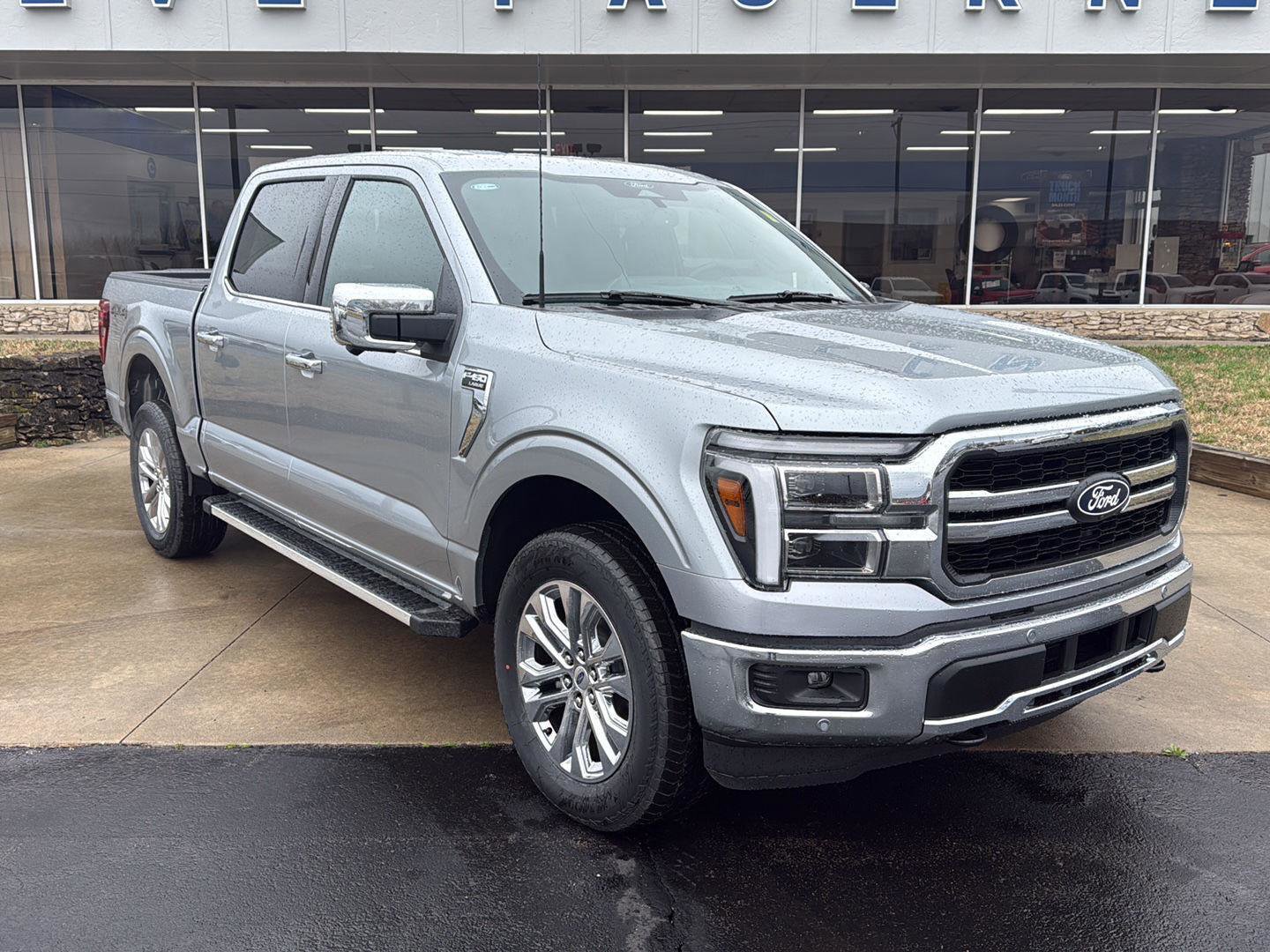 New 2026 Ford F150 Lariat w/ Equipment Group 501A Mid