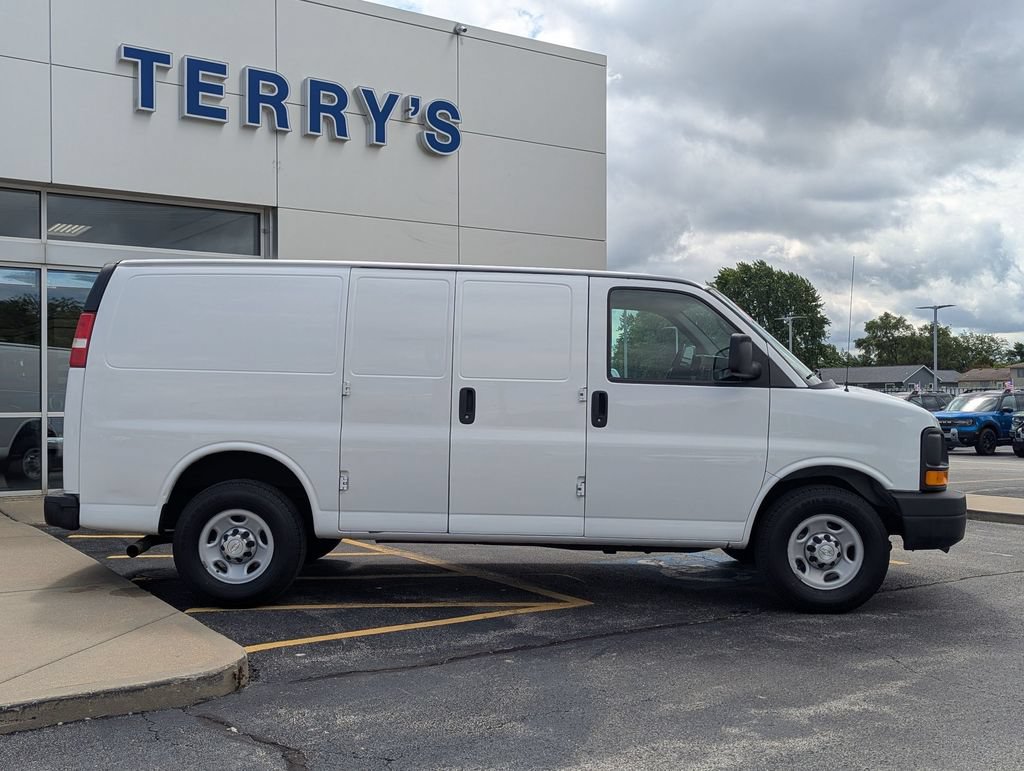 Used 2014 Chevrolet Express 2500 RWD video 2