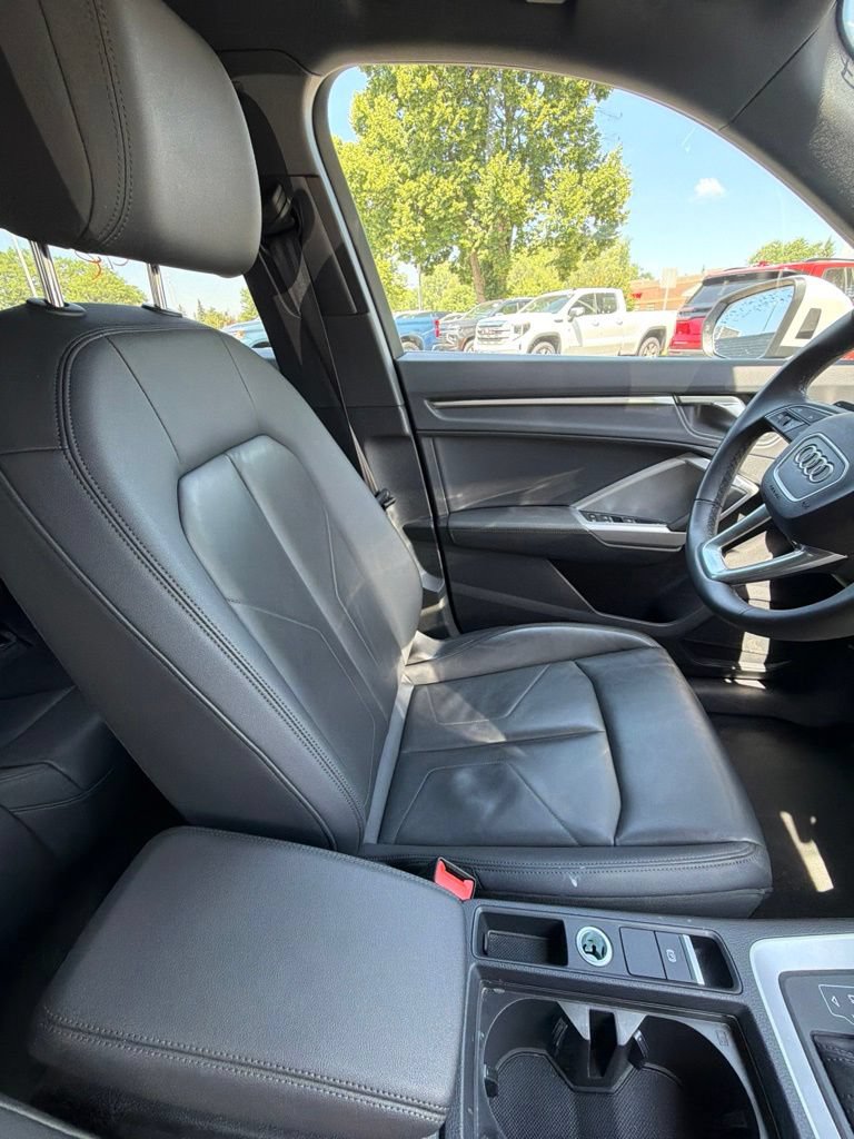 Used 2025 Audi Q3 2.0T Premium AWD/4WD image 13