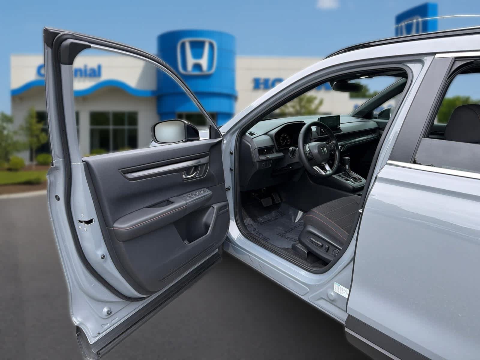 Used 2025 Honda CR-V Sport image 11