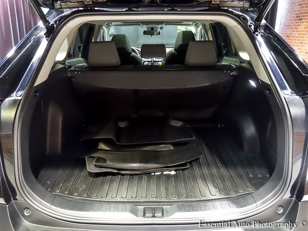 Used 2022 Toyota RAV4 XLE w/ Convenience Package image 30