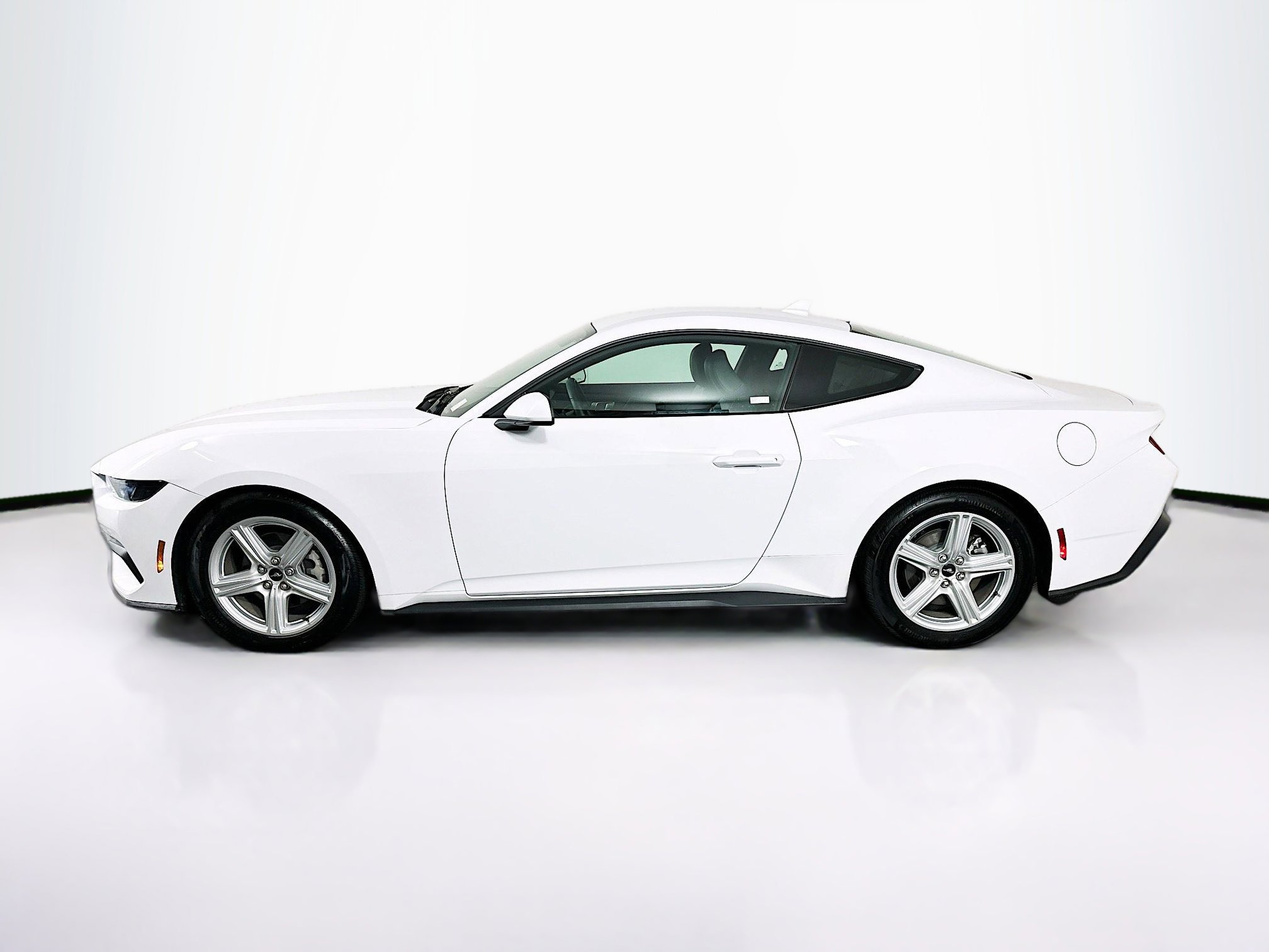 Used 2026 Ford Mustang Premium RWD image 4