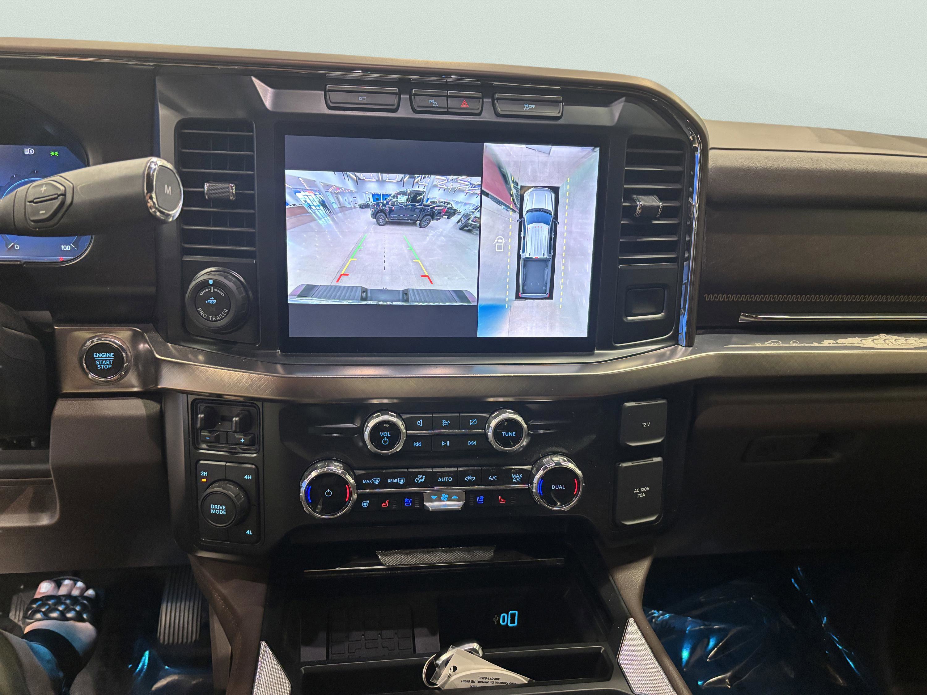 Certified 2024 Ford F350 King Ranch AWD/4WD image 24