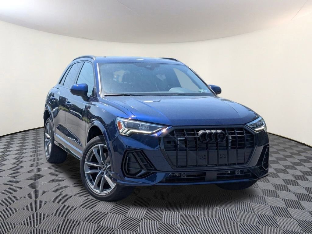 New 2025 Audi Q3 2.0T Premium