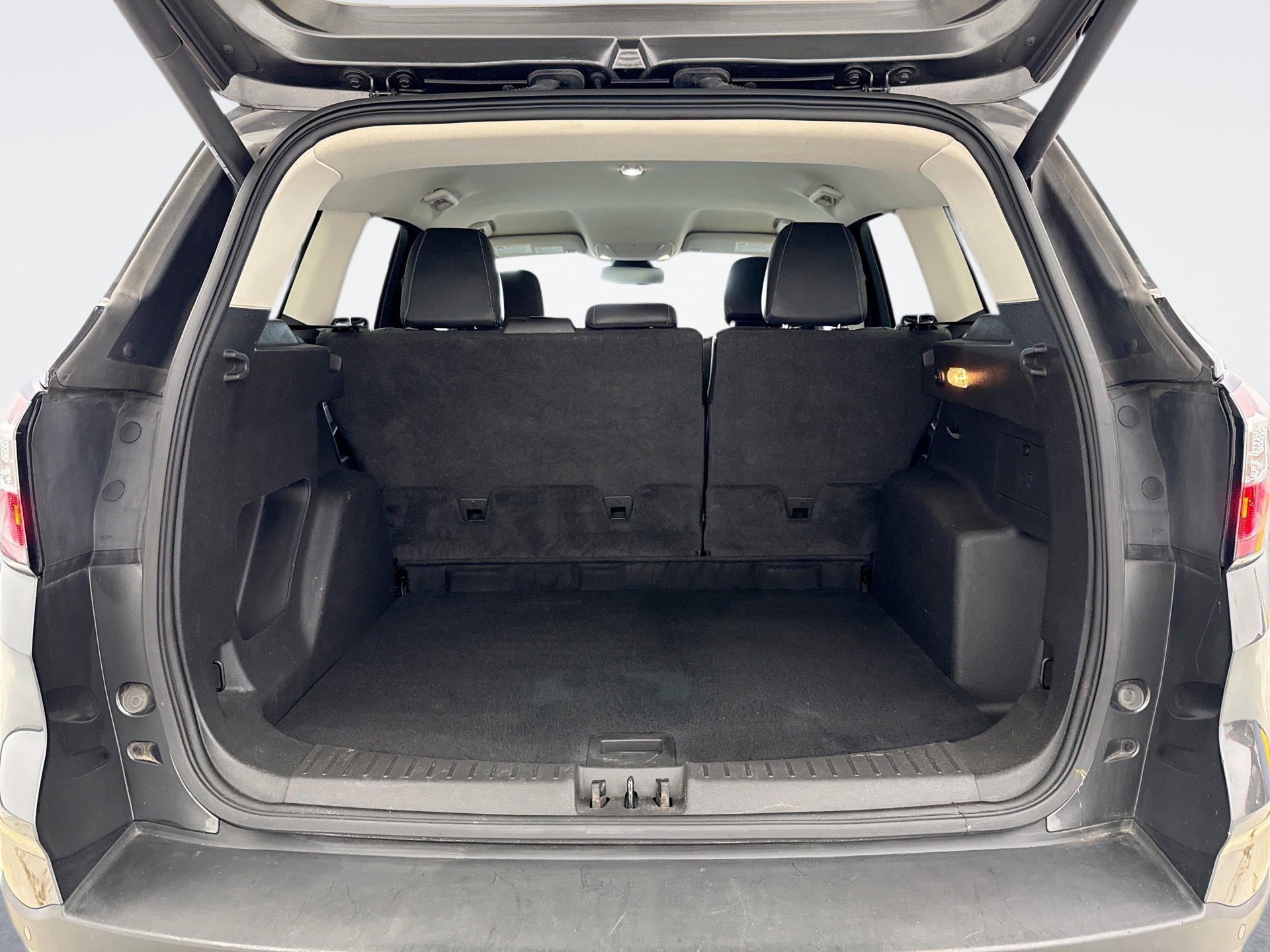 Used 2018 Ford Escape SEL w/ Ford Safe & Smart Package AWD/4WD image 18