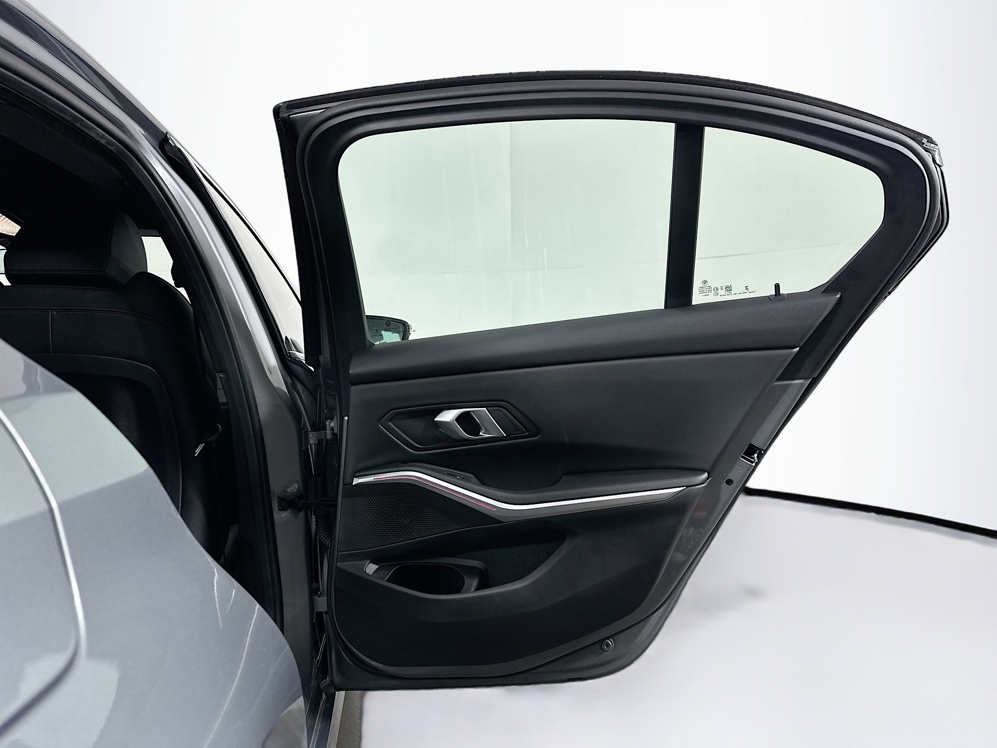 Used 2025 BMW 330i Sedan image 32