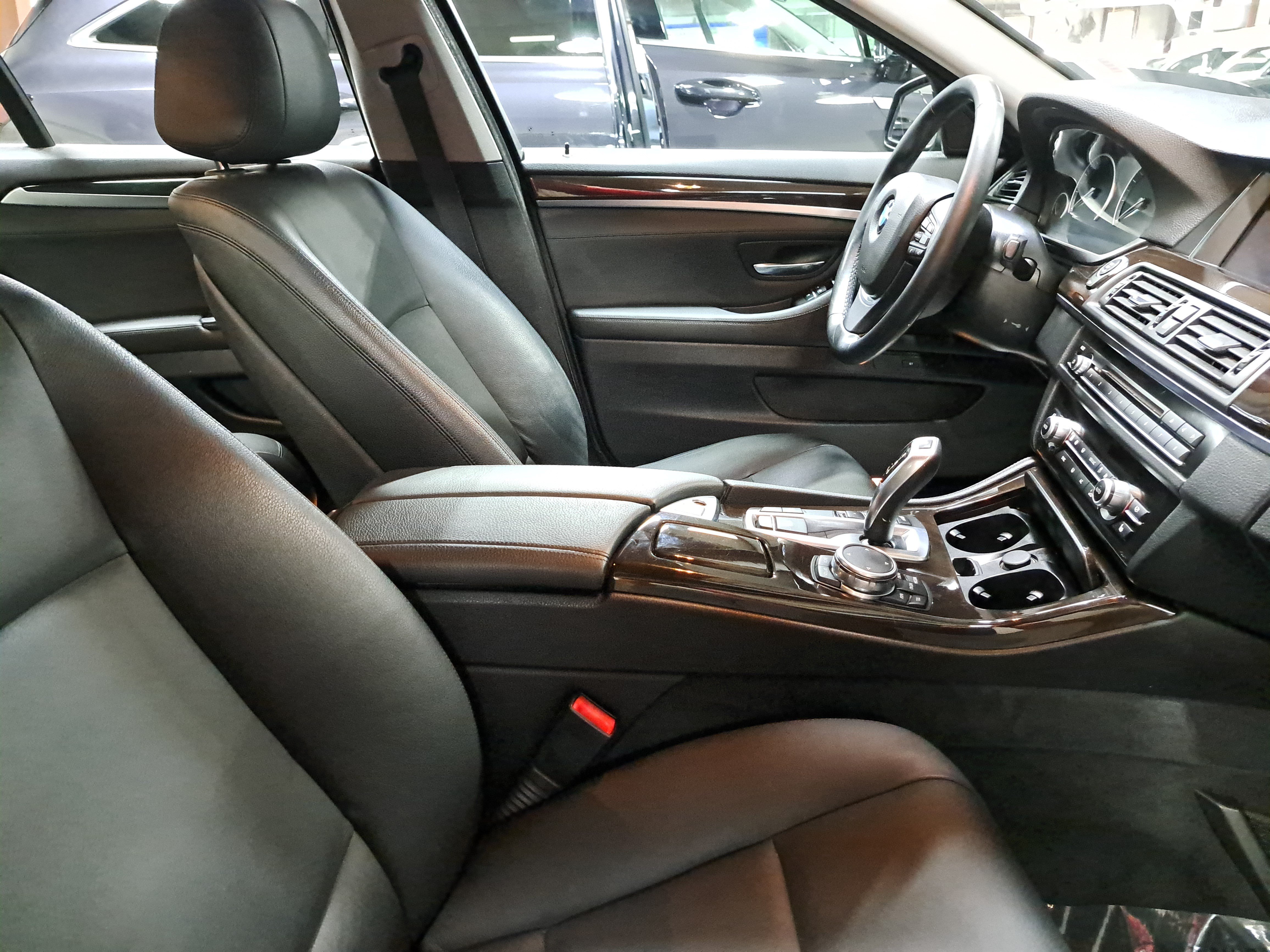 Used 2015 BMW 535i xDrive Sedan AWD/4WD image 10