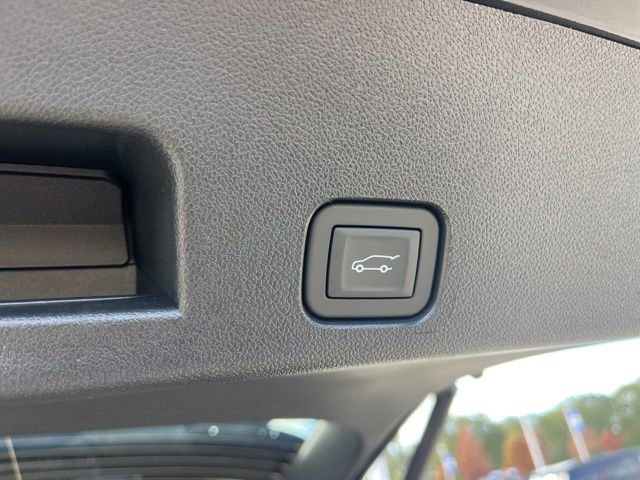 New 2026 Chevrolet Traverse LT w/ Driver Confidence Package image 8