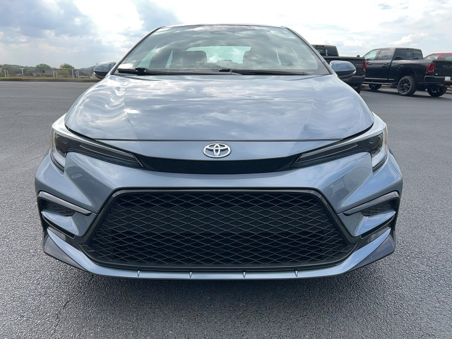 Used 2024 Toyota Corolla SE image 2