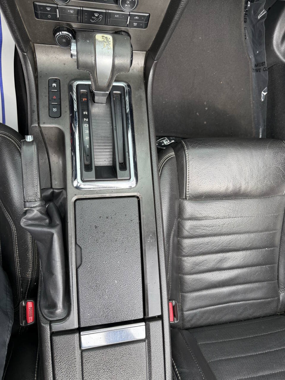 Used 2010 Ford Mustang Premium RWD image 5