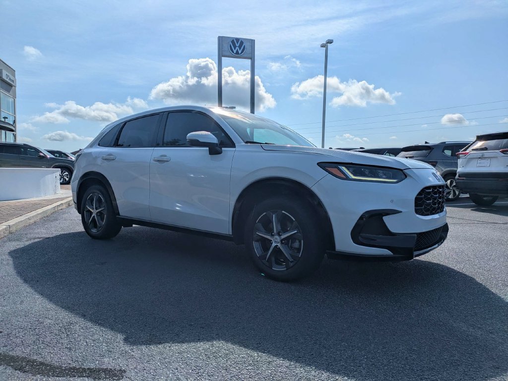 Used 2023 Honda HR-V EX-L image 3