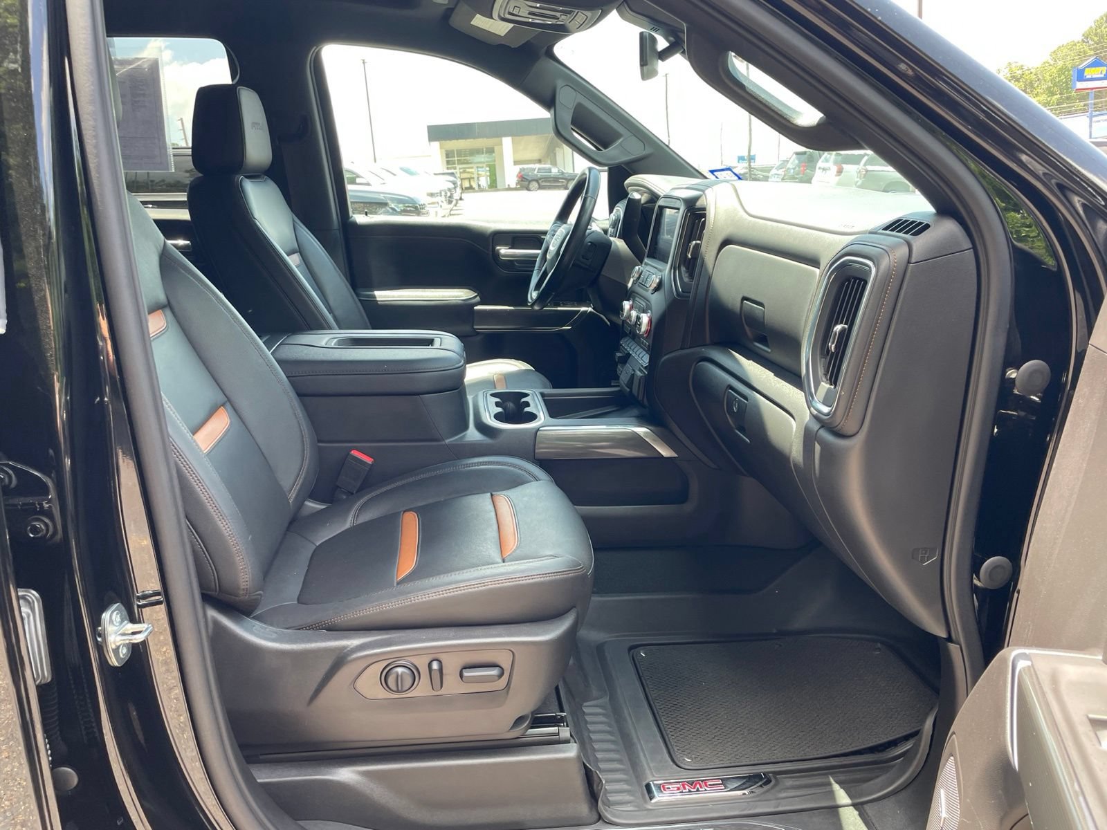 Used 2021 GMC Sierra 1500 AT4 w/ AT4 Premium Package AWD/4WD image 41
