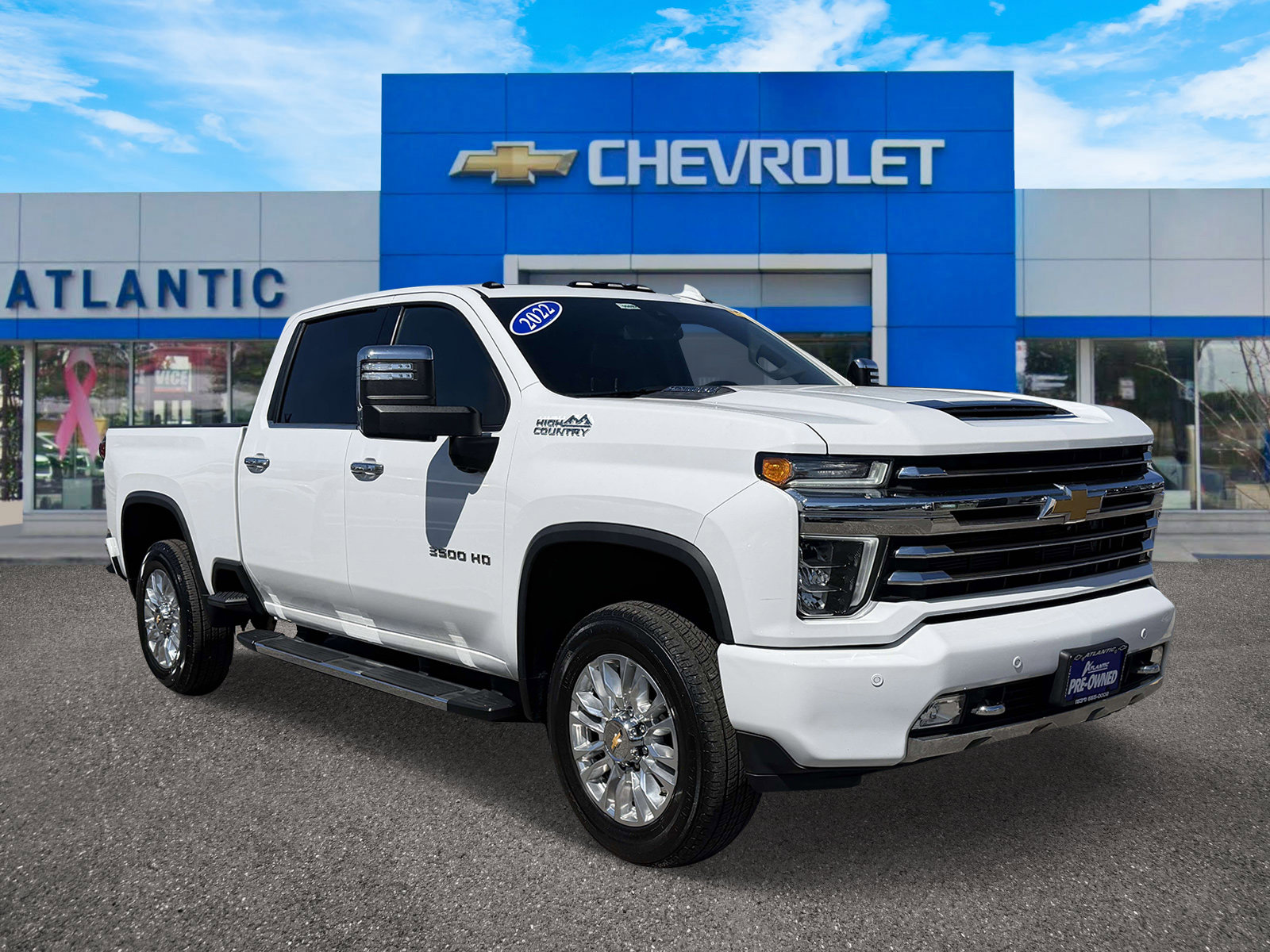Used 2022 Chevrolet Silverado 3500 High Country w/ Safety Package II image 2