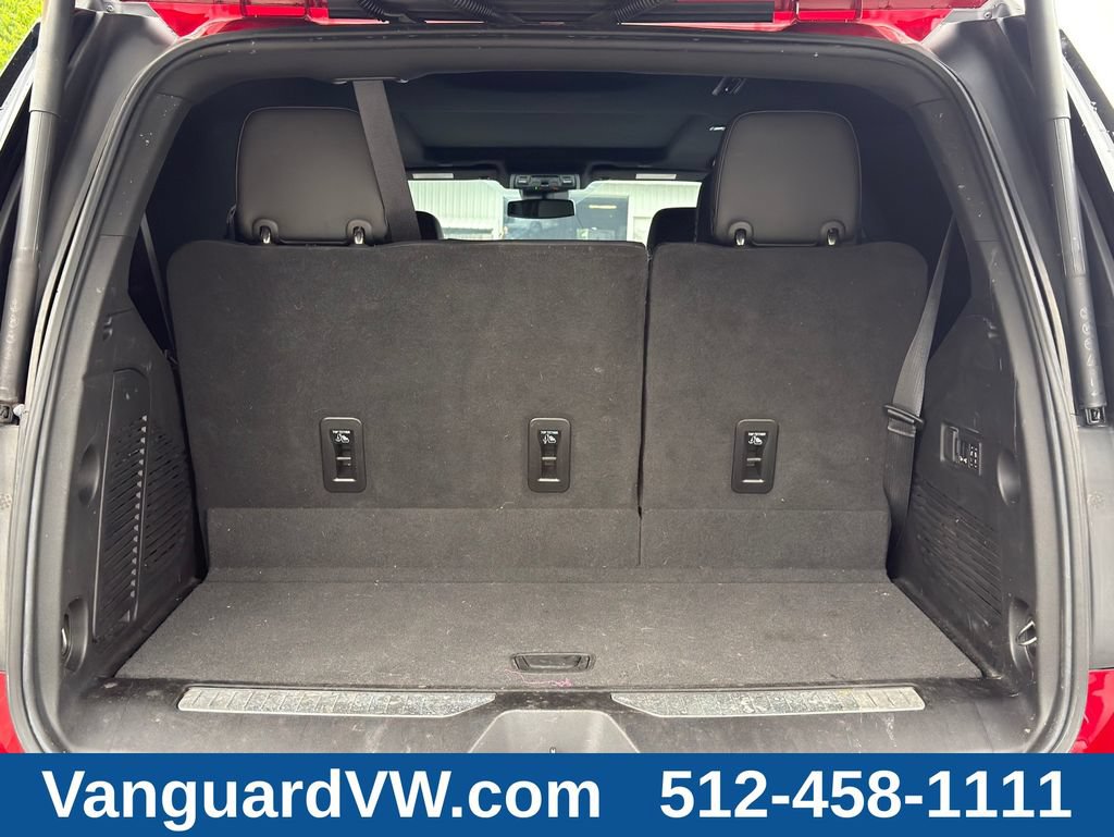 Used 2023 Chevrolet Tahoe Z71 w/ Luxury Package AWD/4WD image 9