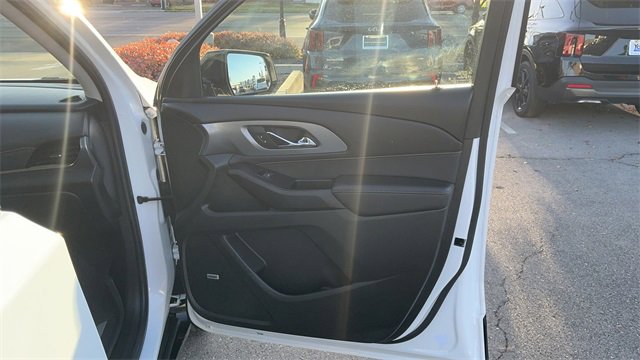 Used 2020 Chevrolet Traverse Premier w/ Redline Edition image 12