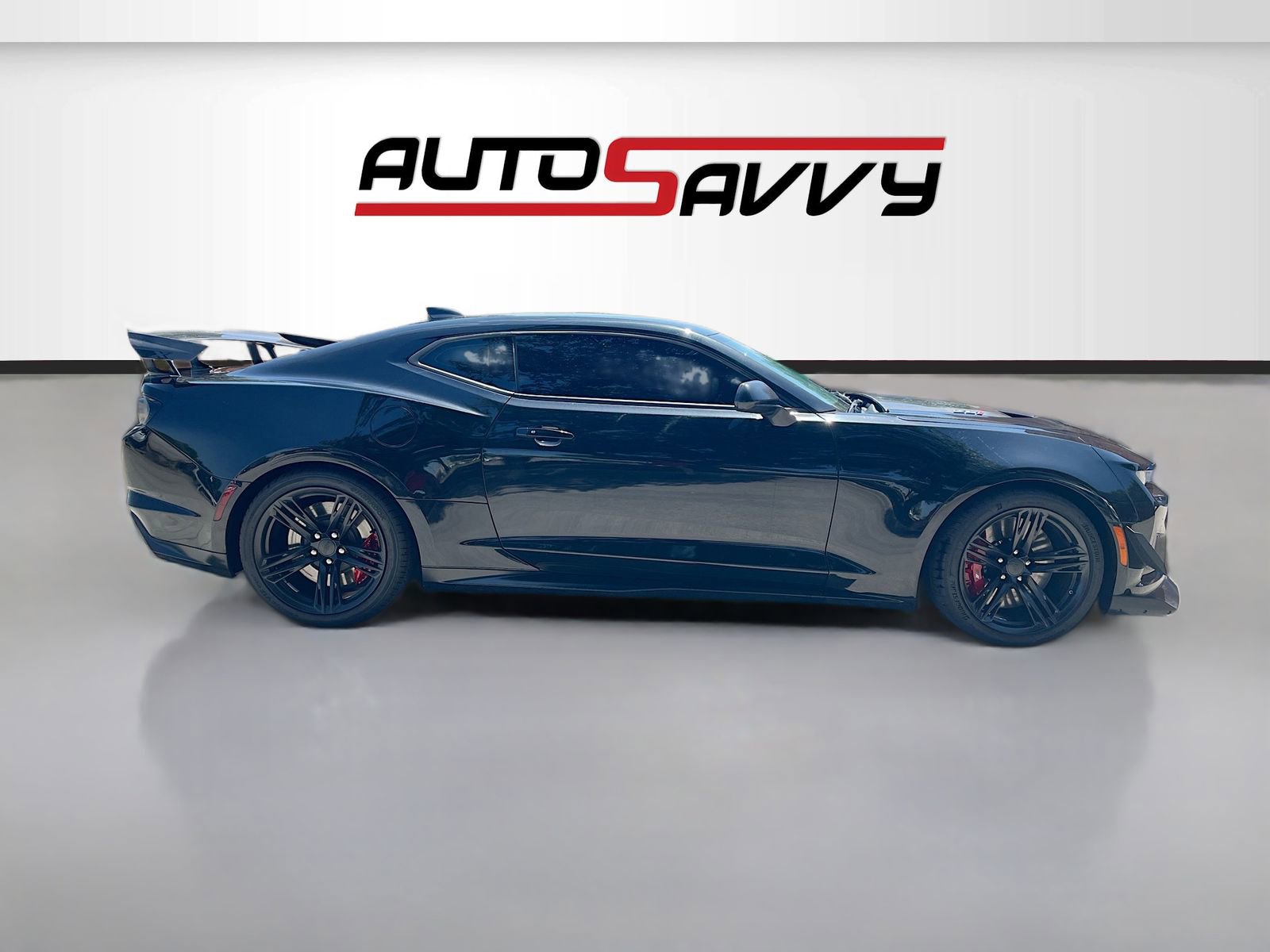 Used 2019 Chevrolet Camaro ZL1 RWD image 8
