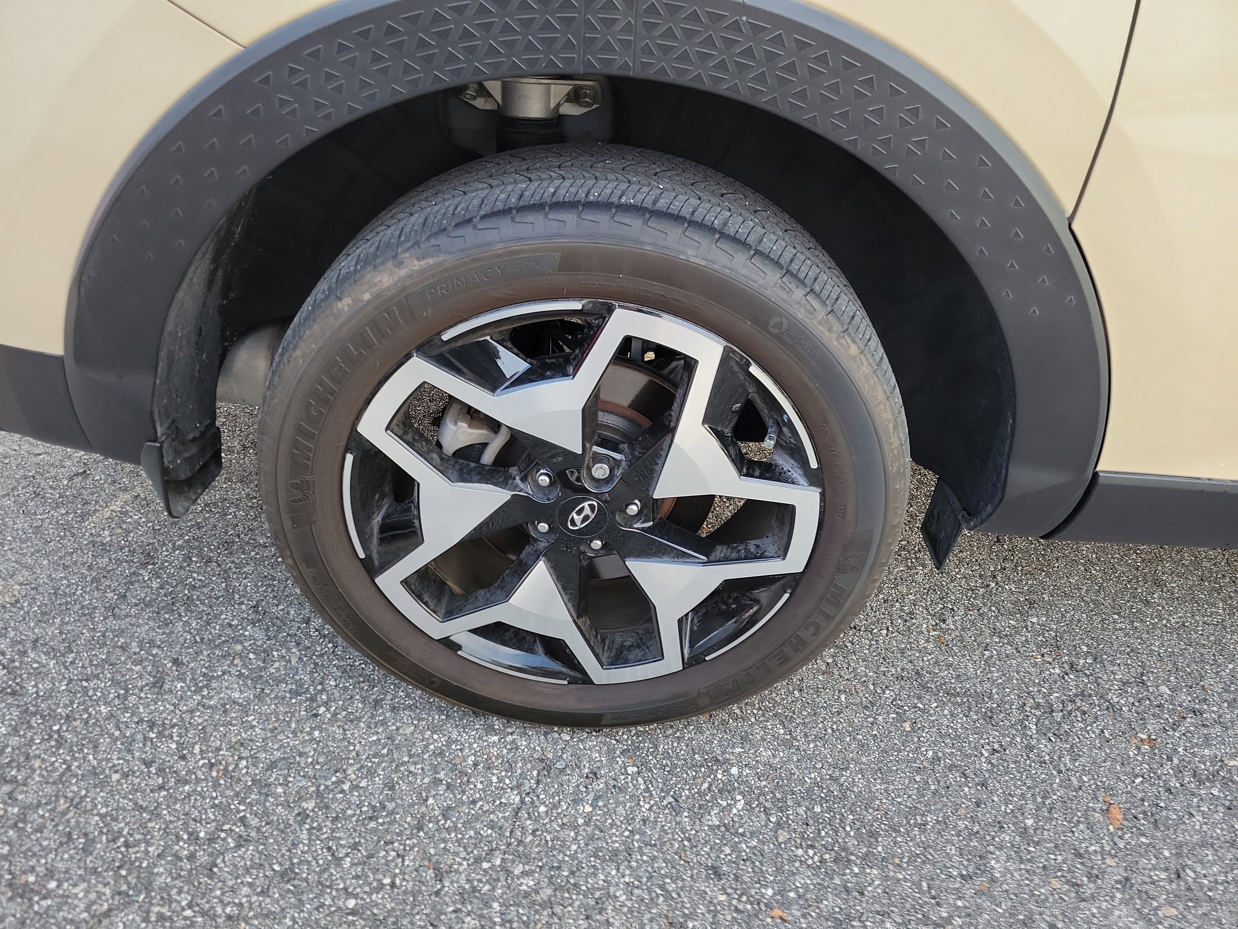 Used 2022 Hyundai Santa Cruz Limited w/ Cargo Package image 13